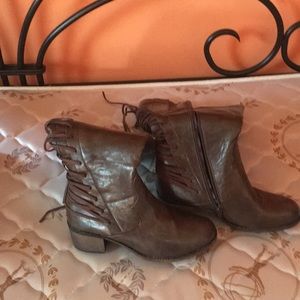 Women’s size 11 boots